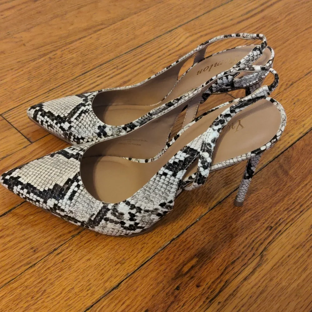 Brand New - Snake Skin Print Heels - 4.5 heels - Size 7